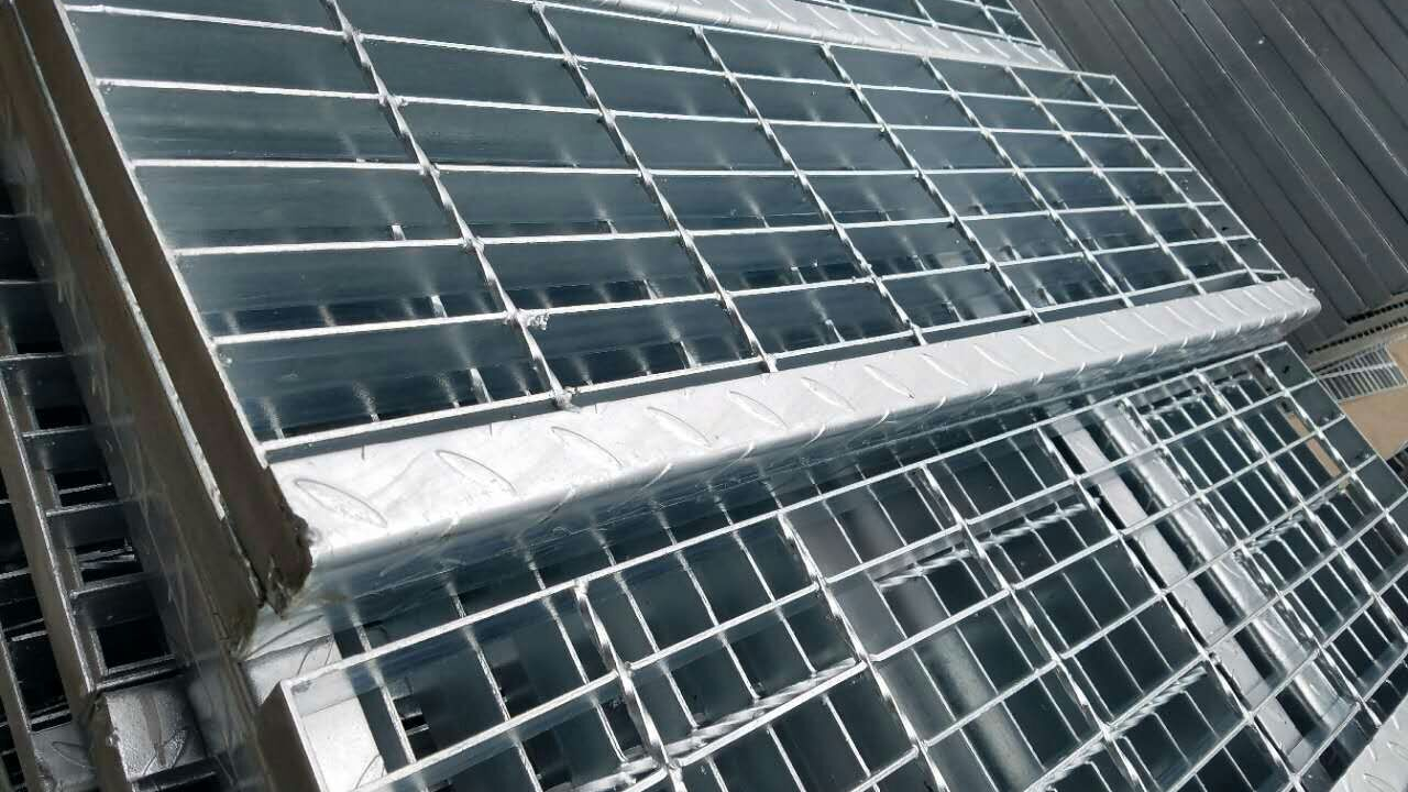 踏步板的特点、分类及用途